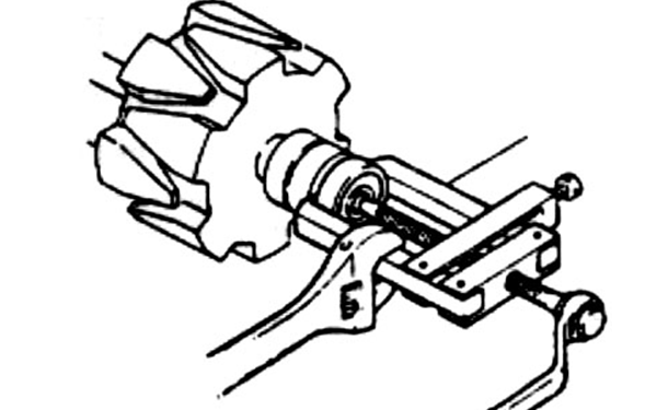 使用拉拔器拆卸軸承-柴油發(fā)電機組.png